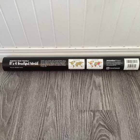 Scratch off World Map - Picture 2 of 4